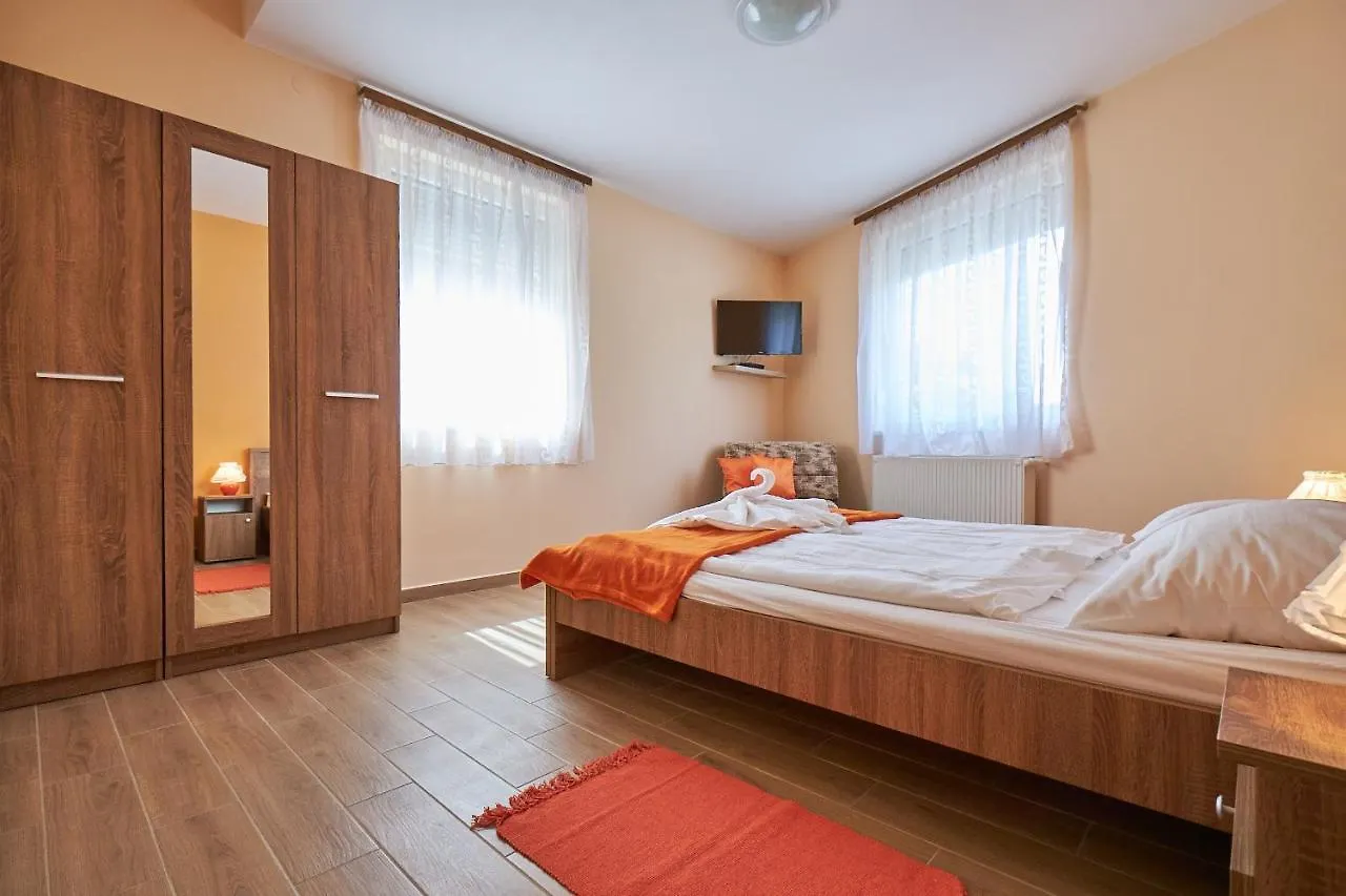 Amulett Comfort Apartment Хайдусобосло