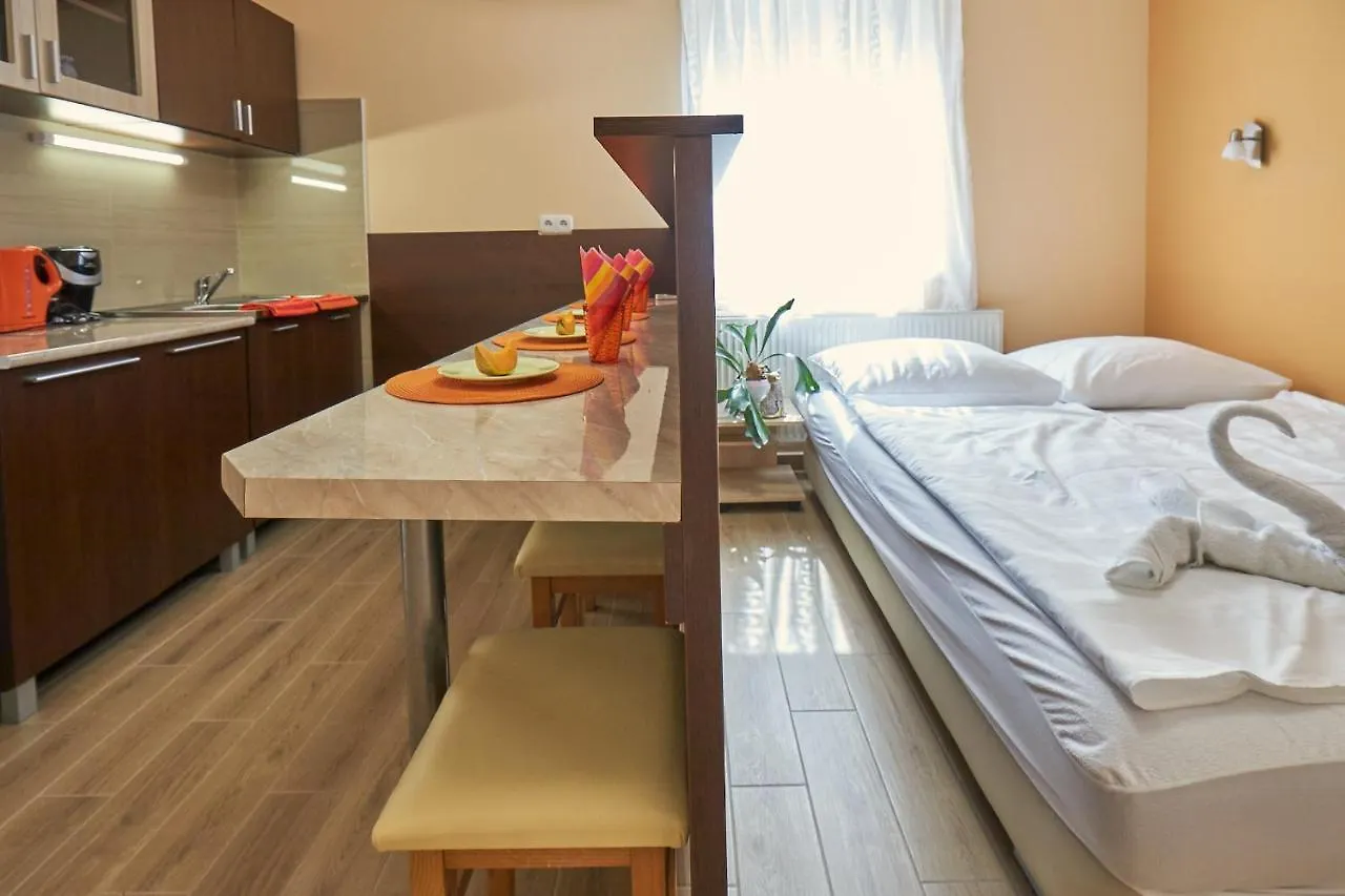 Amulett Comfort Apartment Хайдусобосло Венгрия