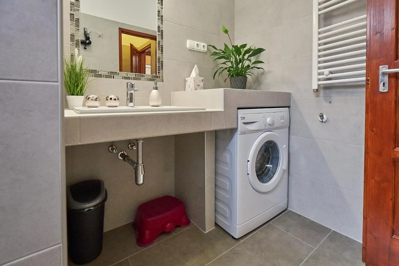Amulett Comfort Apartment Хайдусобосло Венгрия